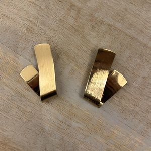 Gold folded earrings